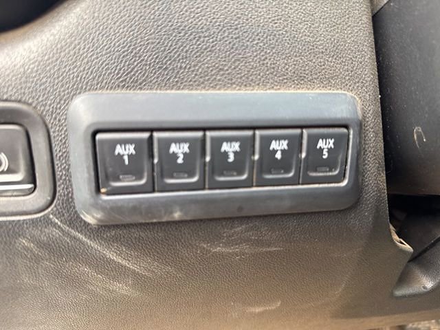 Used 2024 Chevrolet Silverado 3500 W/T image 9