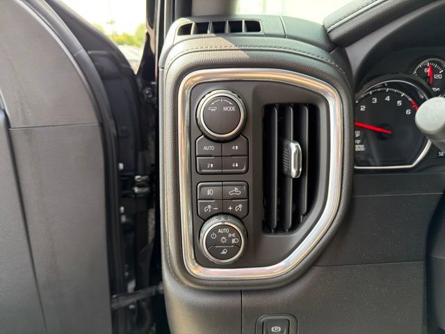 Certified 2022 Chevrolet Silverado 1500 LTZ AWD/4WD image 17