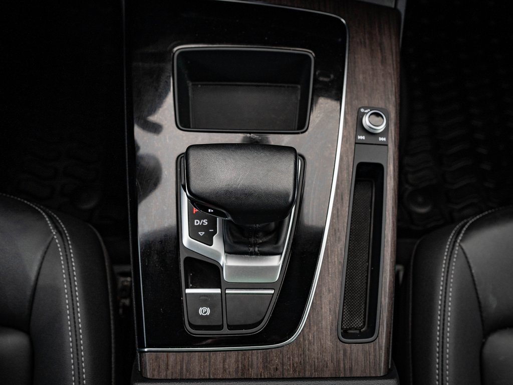 Used 2023 Audi Q5 2.0T Premium w/ Convenience Package image 38