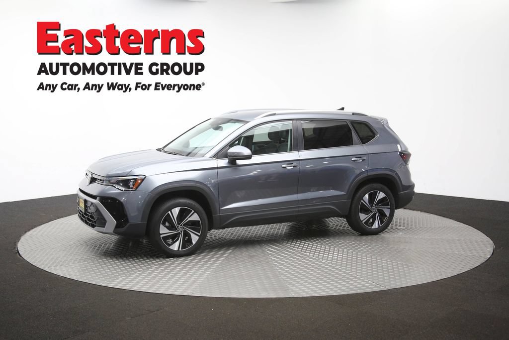 Used 2025 Volkswagen Taos SE AWD/4WD image 56