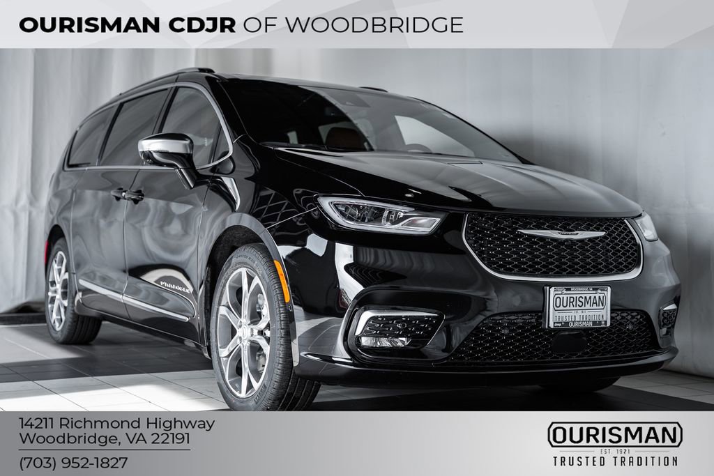 New 2026 Chrysler Pacifica Pinnacle image 1