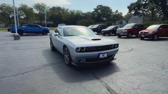 Used 2023 Dodge Challenger R/T RWD image 2