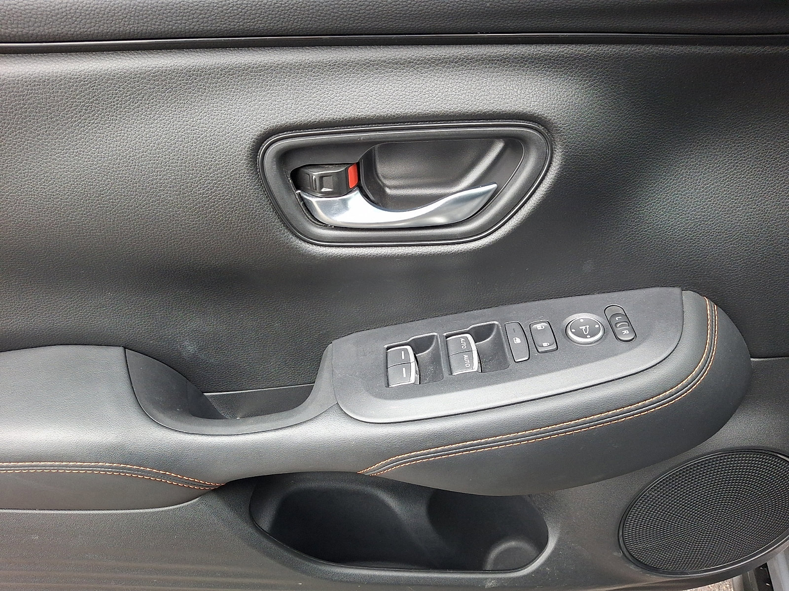 Used 2024 Honda HR-V Sport image 12