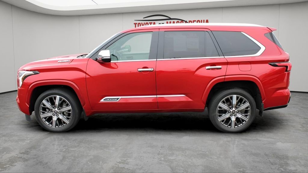 Used 2023 Toyota Sequoia Capstone image 4
