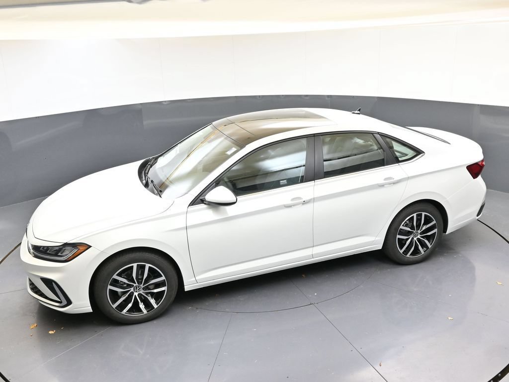 Used 2026 Volkswagen Jetta SE FWD image 45