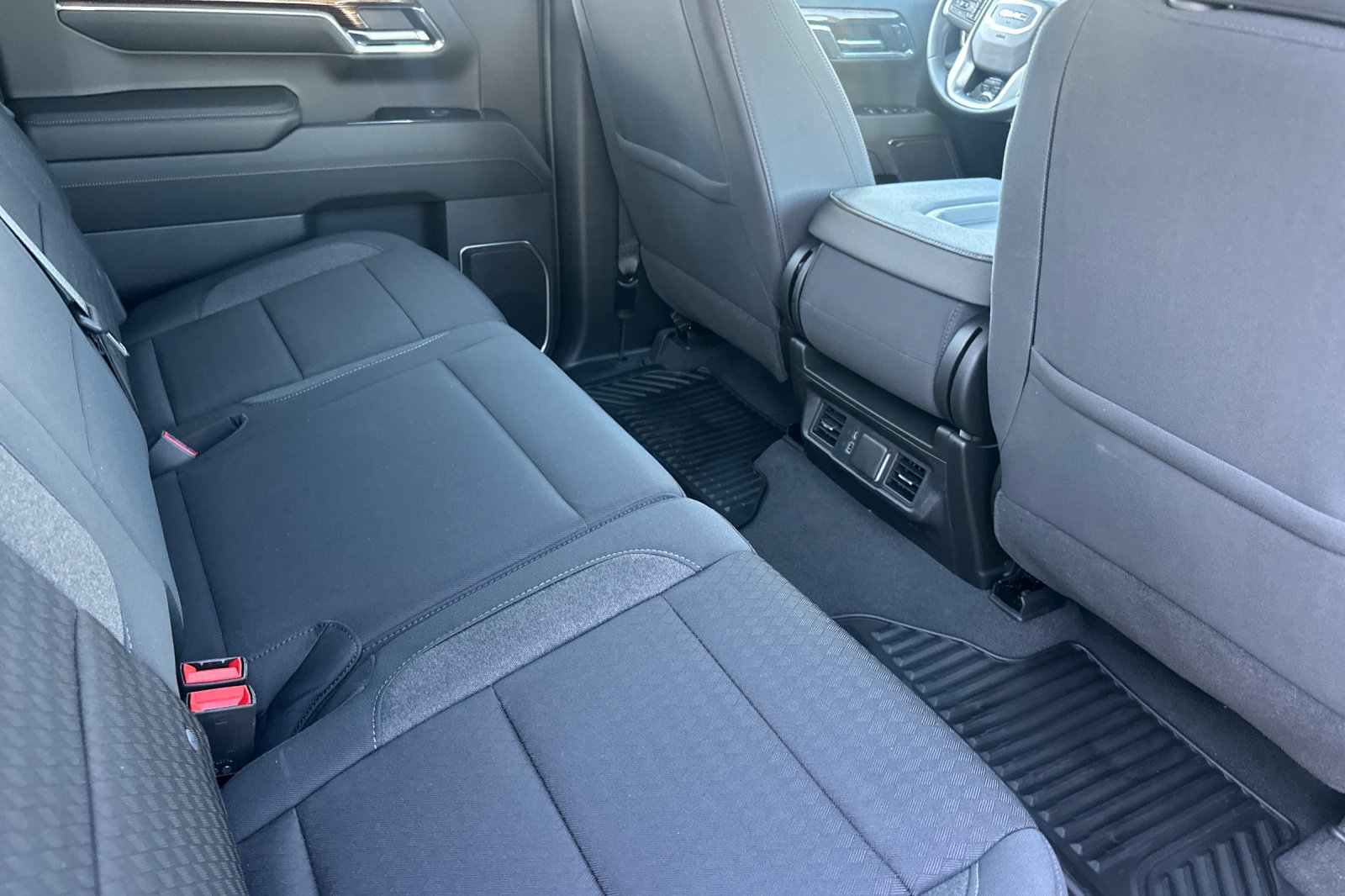 Used 2024 GMC Sierra 1500 SLE AWD/4WD image 18