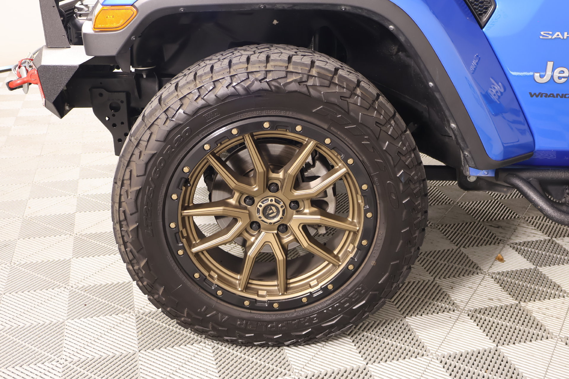 Used 2024 Jeep Wrangler Unlimited Sahara AWD/4WD image 17