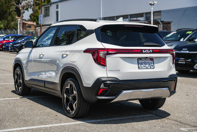 Used 2025 Kia Seltos S FWD image 7