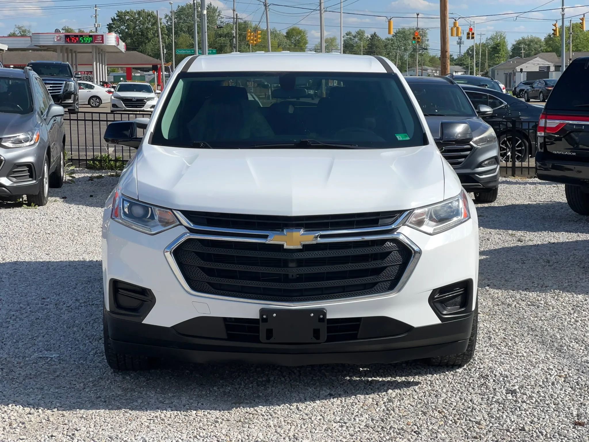 Used 2019 Chevrolet Traverse LS AWD/4WD image 2