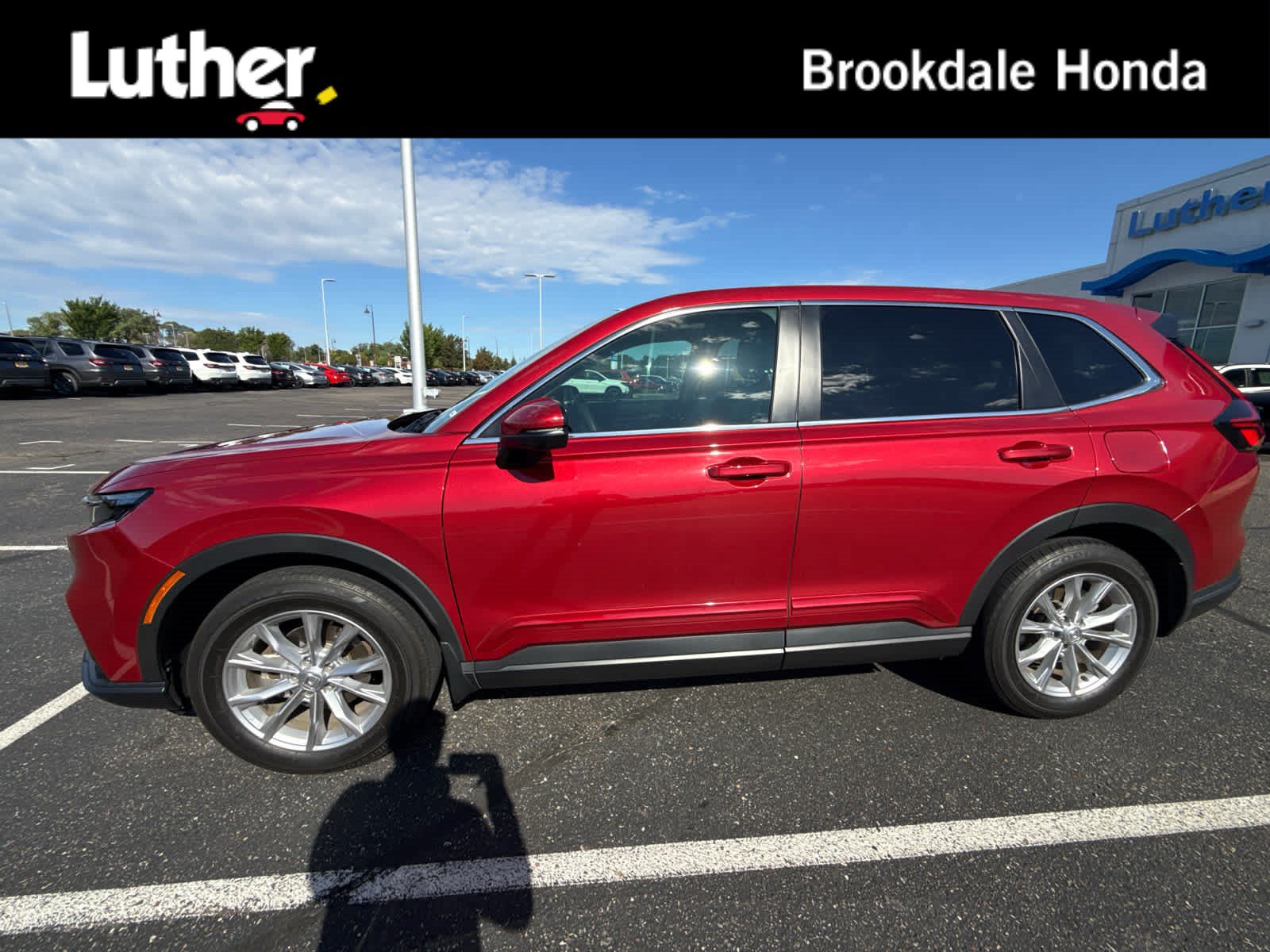 Used 2023 Honda CR-V EX image 1