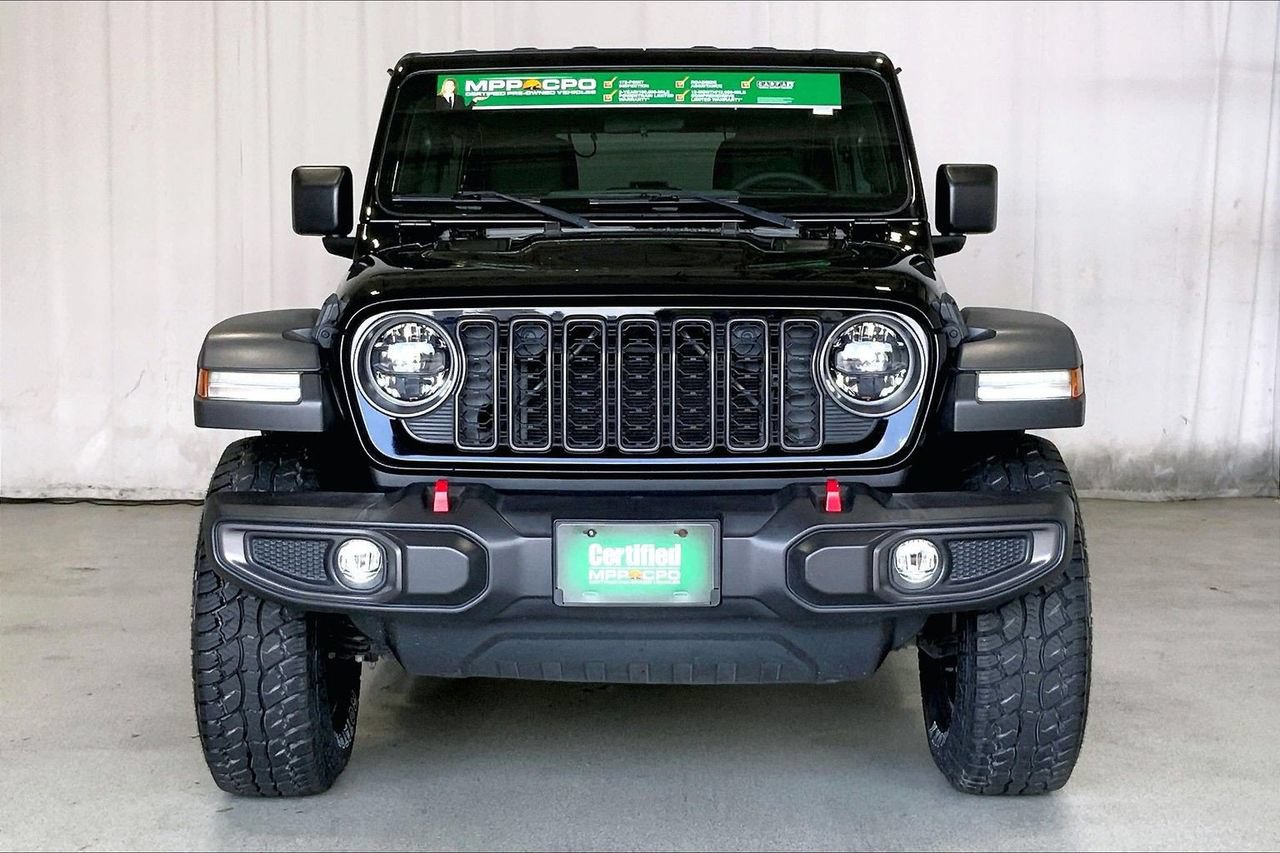 Used 2024 Jeep Wrangler Unlimited Rubicon w/ Convenience Group AWD/4WD image 2