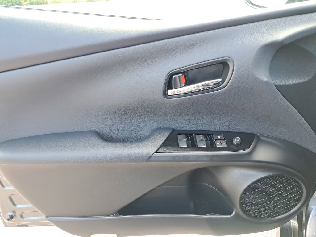 Used 2022 Toyota Prius Prime LE image 13
