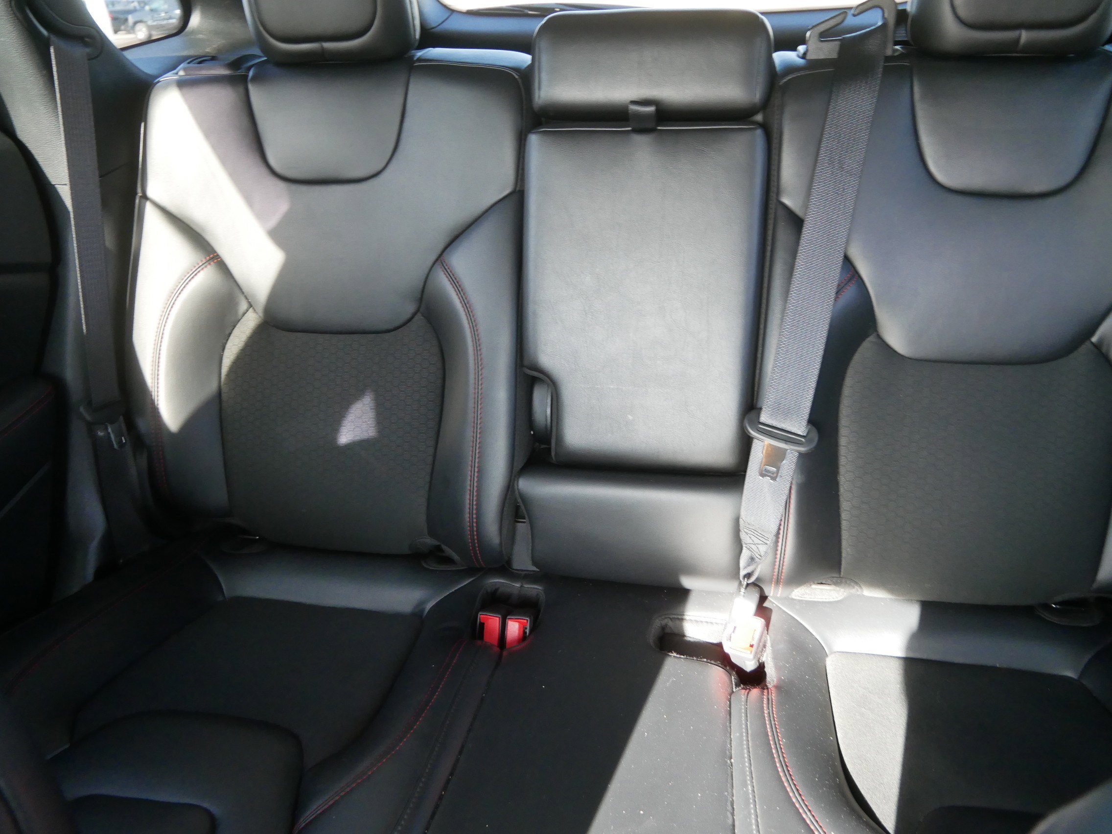 Used 2020 Jeep Cherokee Trailhawk w/ Cold Weather Group image 13