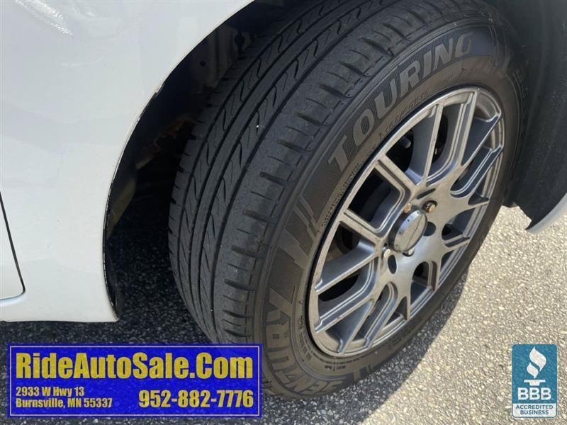 Used 2008 Toyota Yaris 2-Door Hatchback FWD image 27
