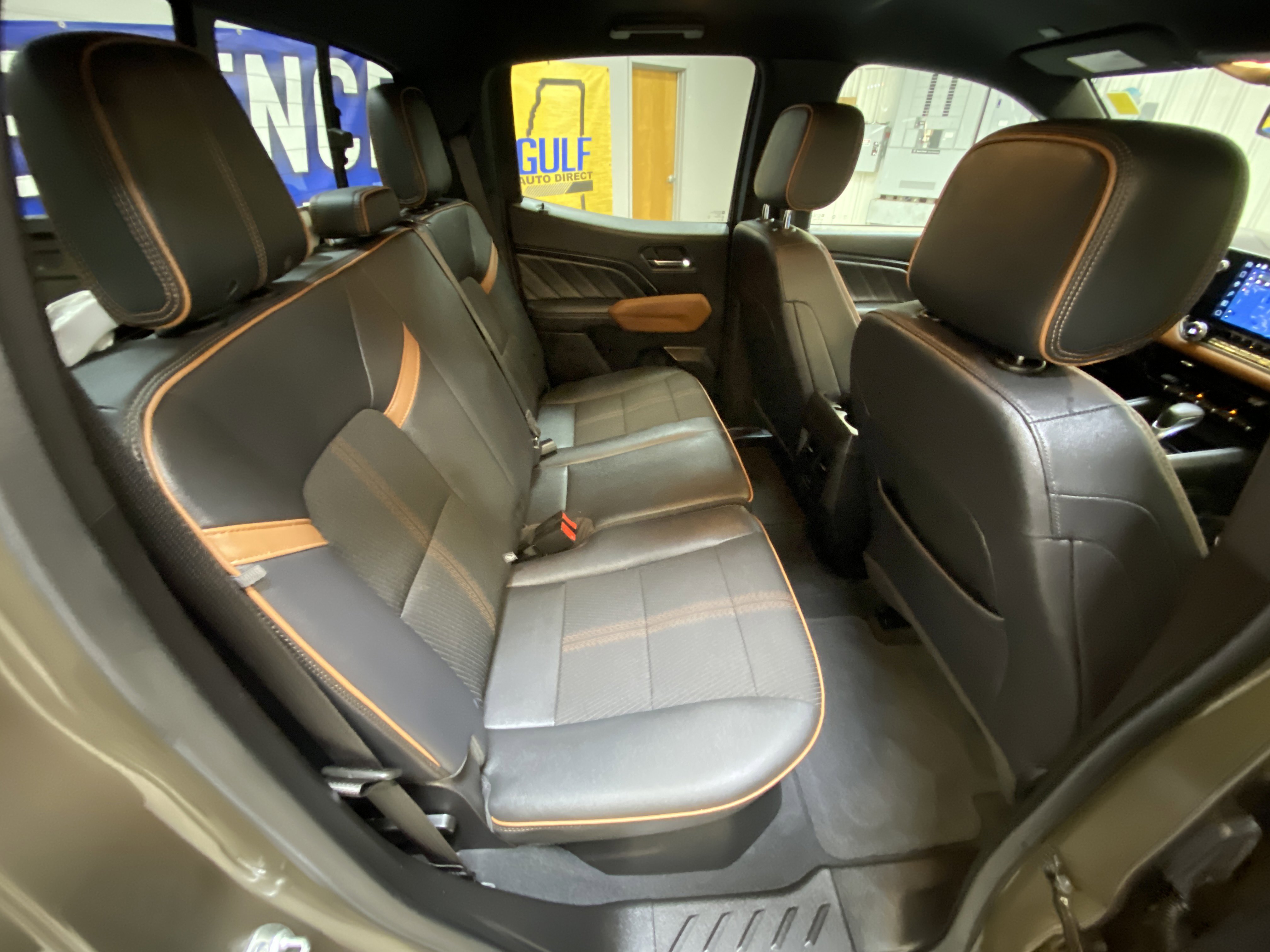 Used 2024 GMC Canyon AT4 image 27