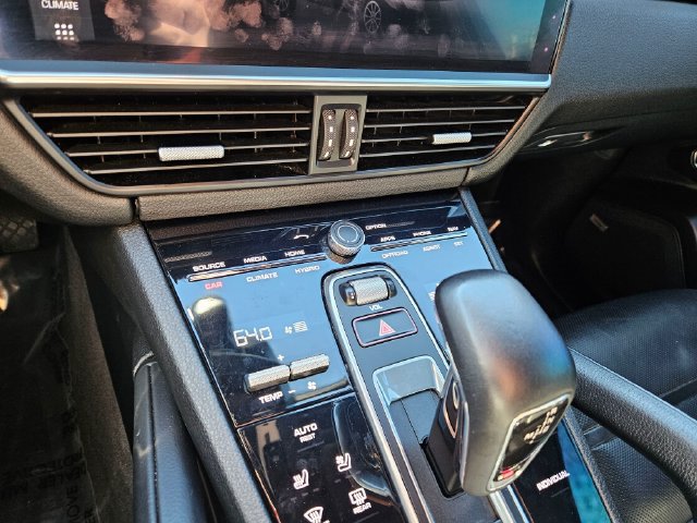 Used 2020 Porsche Cayenne E-Hybrid AWD/4WD image 34