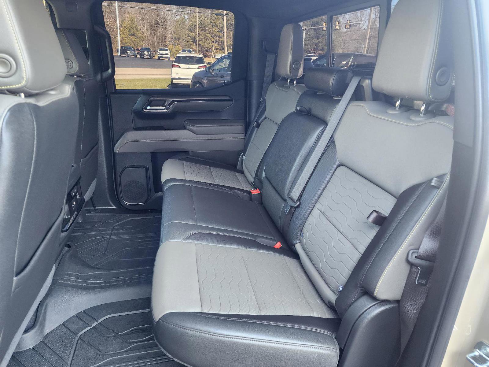 Used 2022 Chevrolet Silverado 1500 ZR2 image 10