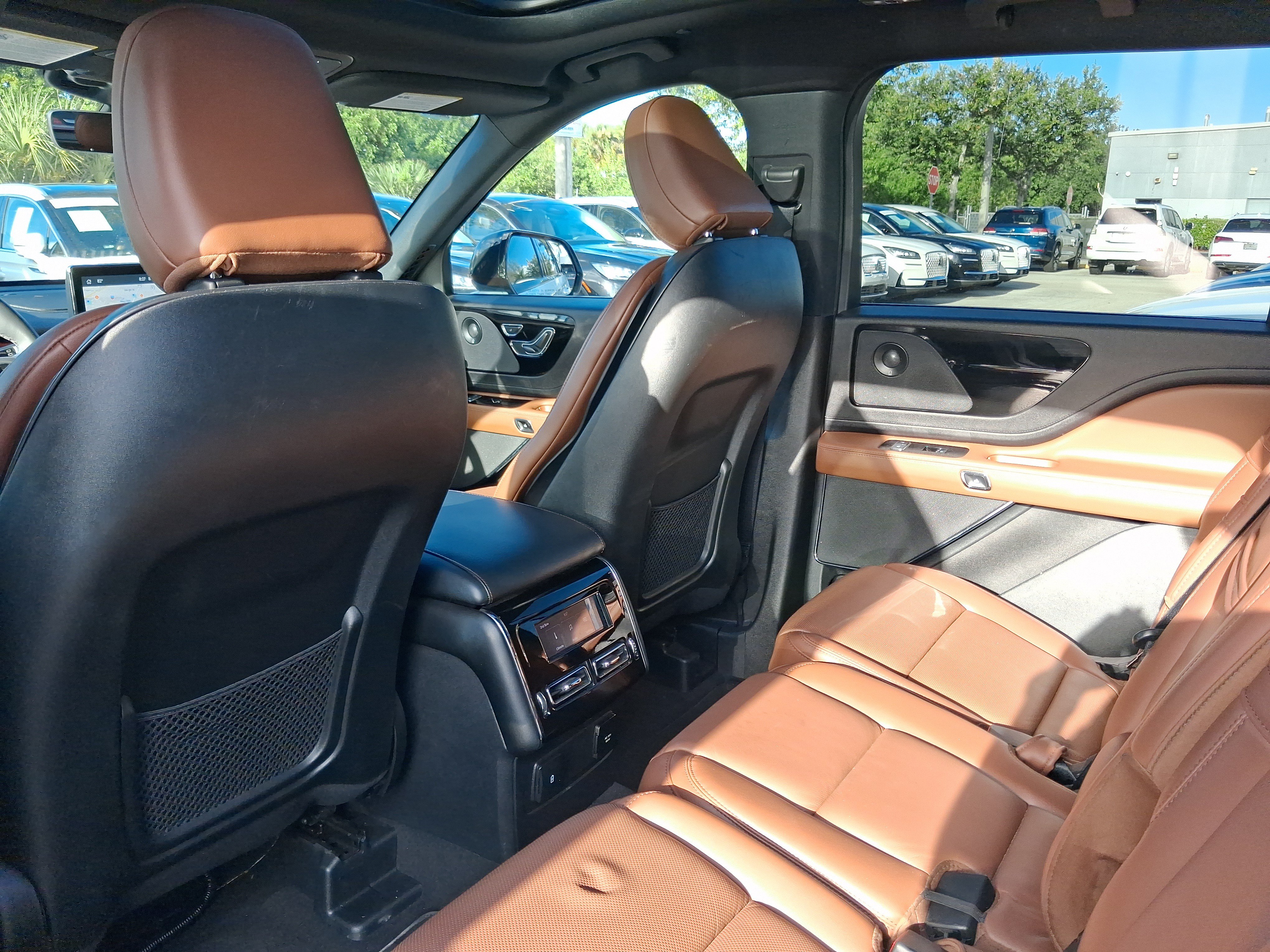 Certified 2023 Lincoln Aviator Reserve w/ Jet Package RWD image 5