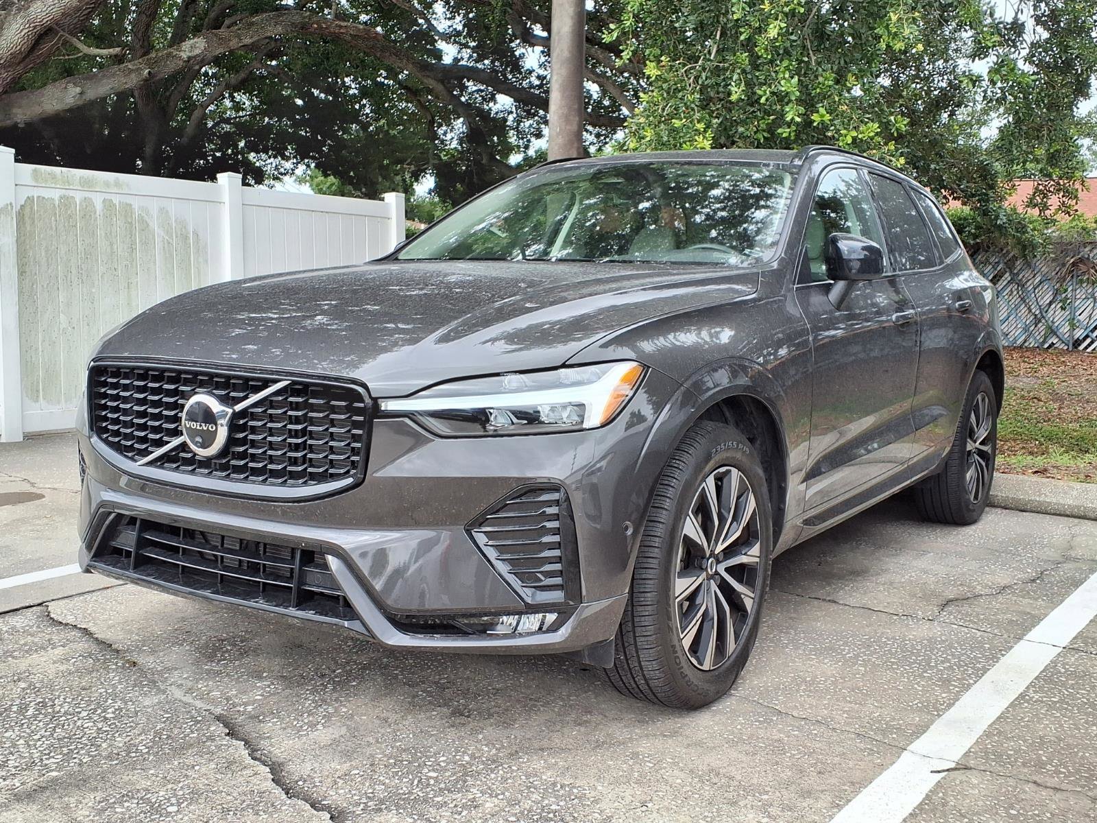 Certified 2023 Volvo XC60 B5 Plus FWD image 3