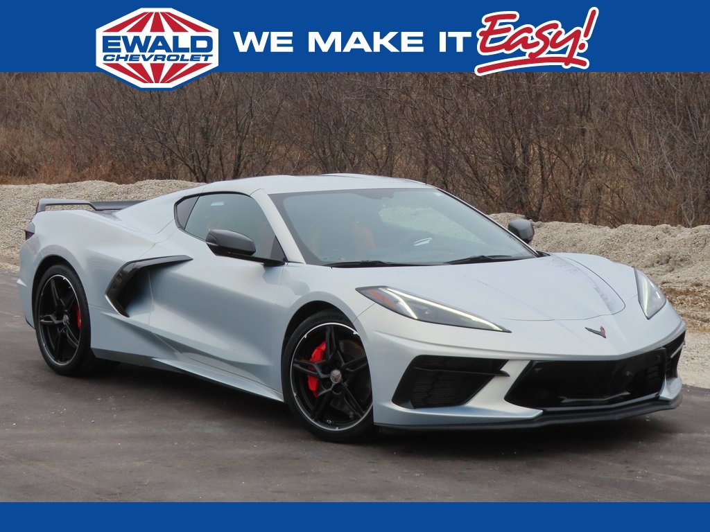 Used 2021 Chevrolet Corvette Stingray Preferred Cpe w/ Z51 Performance Package image 1