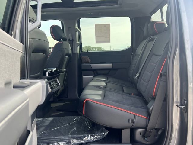 New 2024 Ford F250 Lariat w/ Lariat Ultimate Package image 39