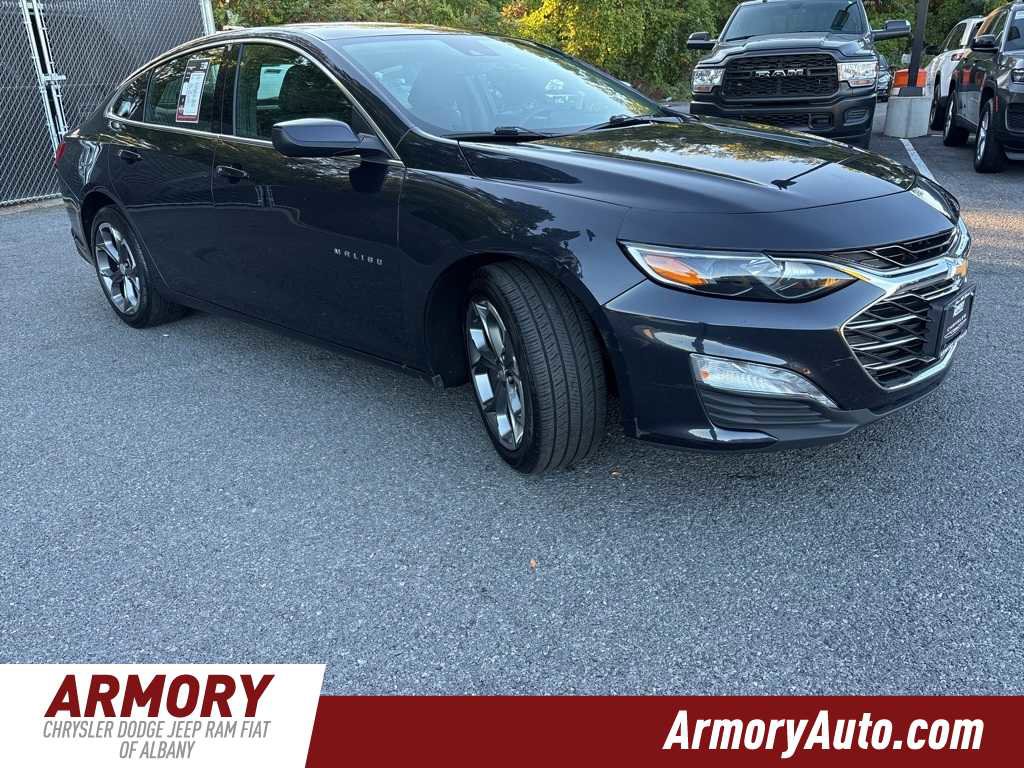Used 2023 Chevrolet Malibu LT image 3