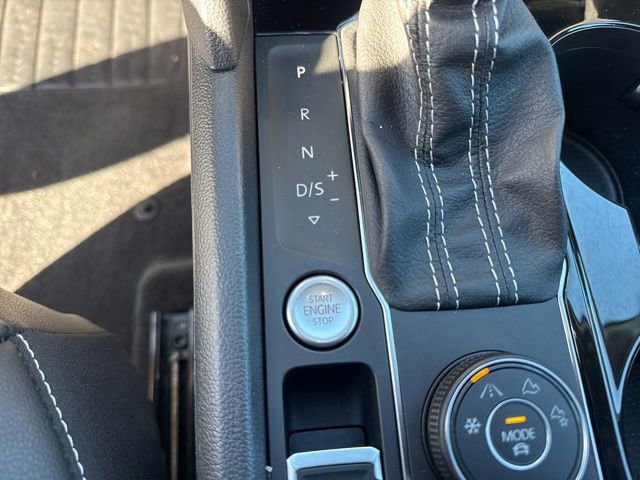 Used 2023 Volkswagen Atlas SEL R-Line image 14