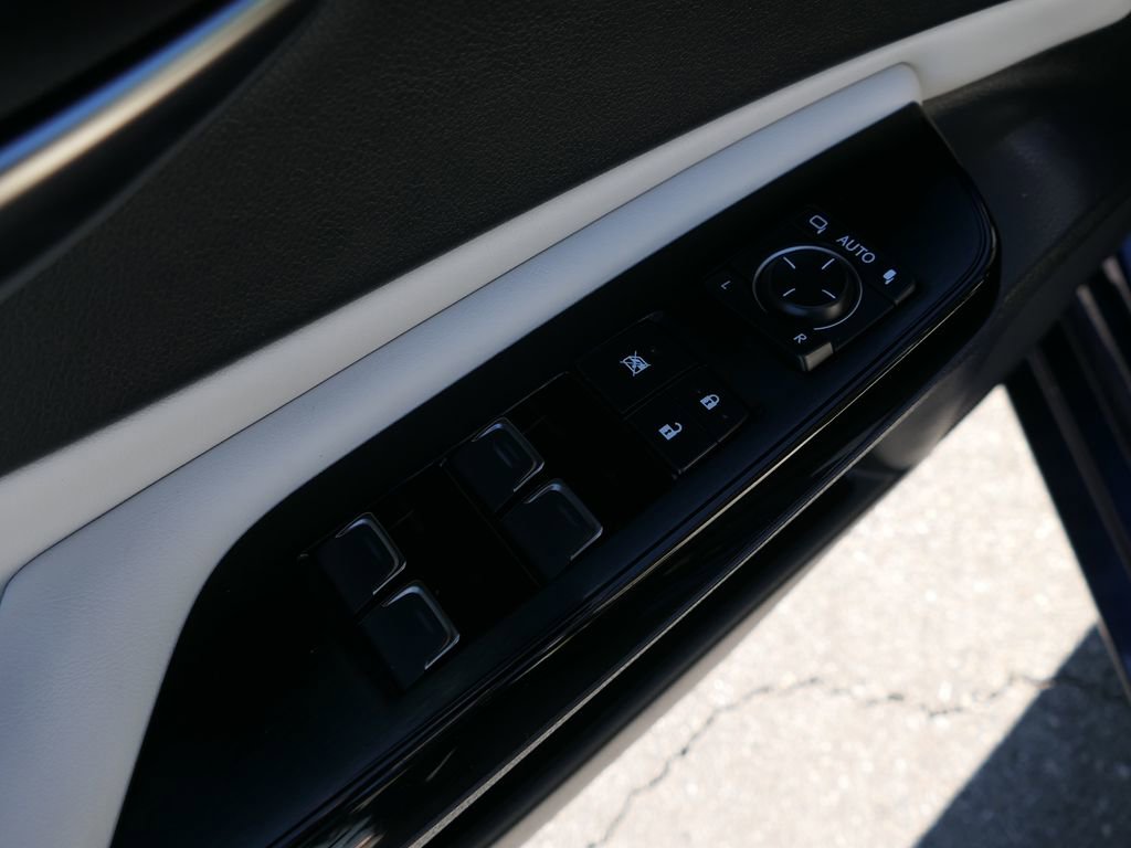 Used 2025 Lexus ES 300h w/ Premium Package image 13