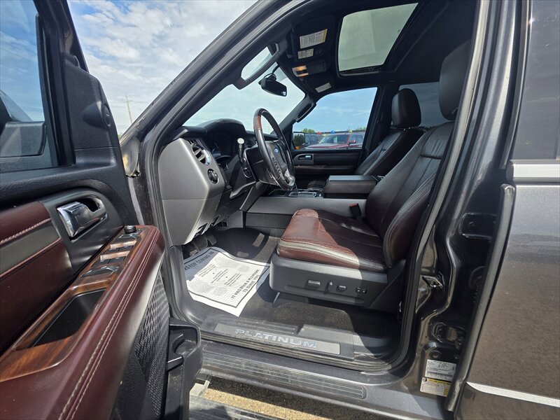 Used 2015 Ford Expedition Platinum AWD/4WD image 13