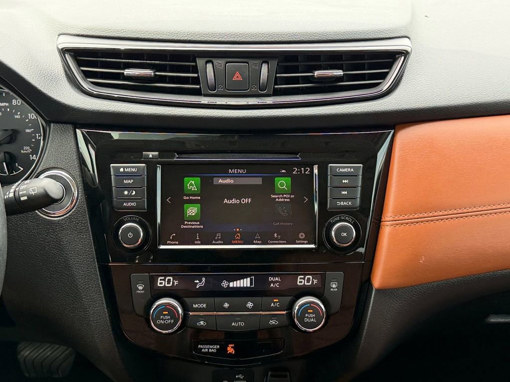 Used 2018 Nissan Rogue SL w/ Premium Package image 14