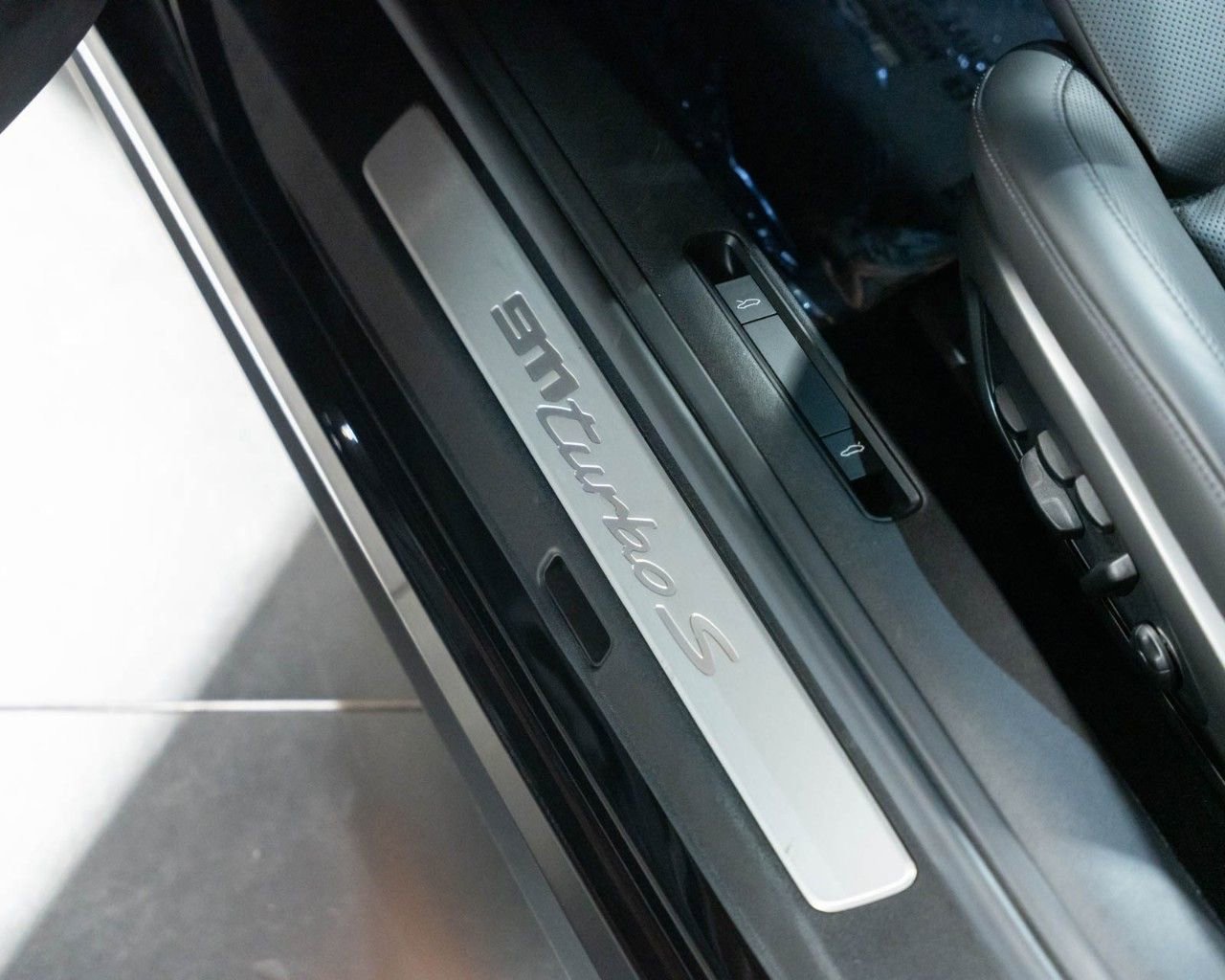 Used 2023 Porsche 911 Turbo S image 86