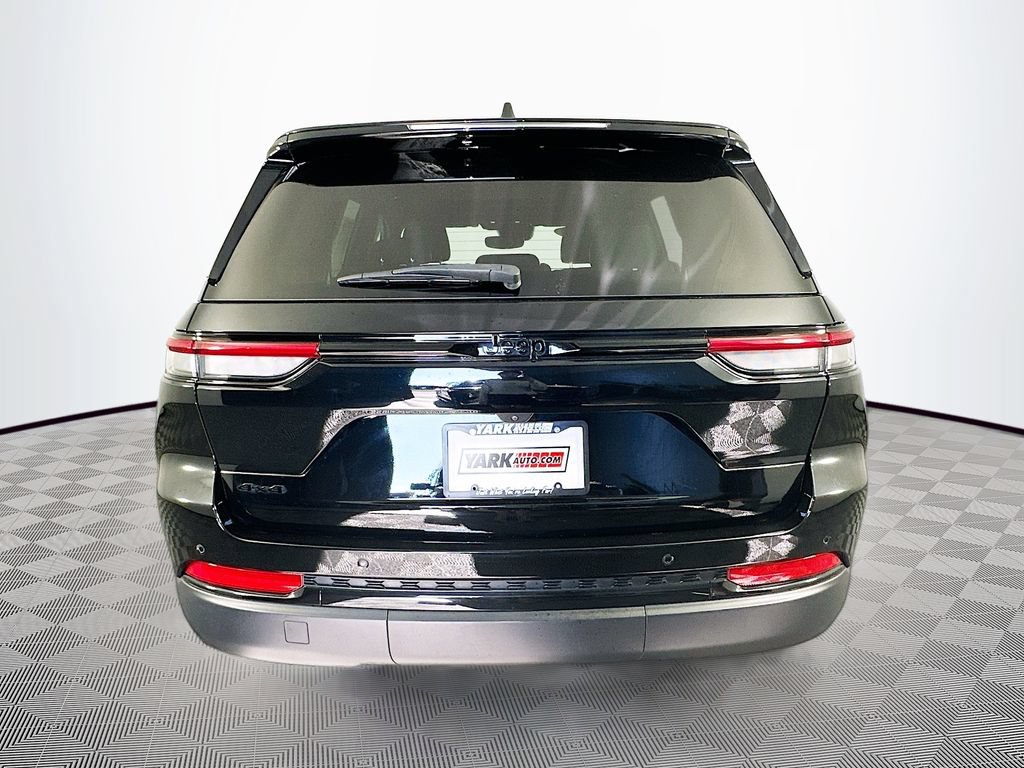 Certified 2024 Jeep Grand Cherokee Altitude AWD/4WD image 10