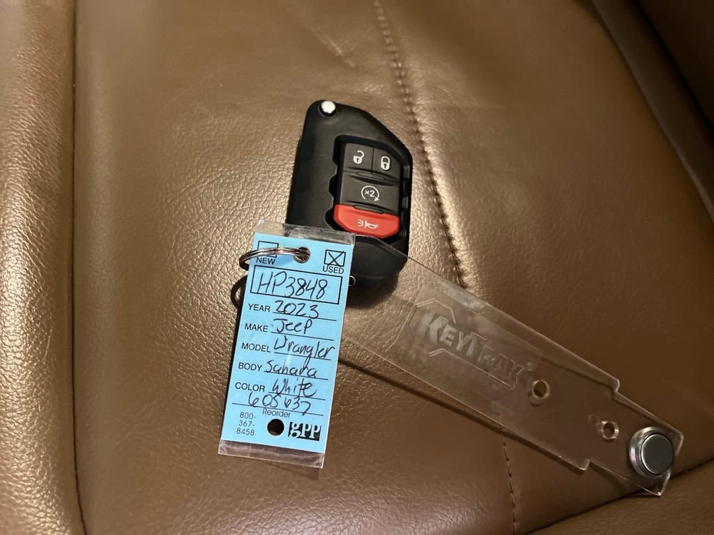 Used 2023 Jeep Wrangler Unlimited Sahara w/ Cold Weather Group AWD/4WD image 78
