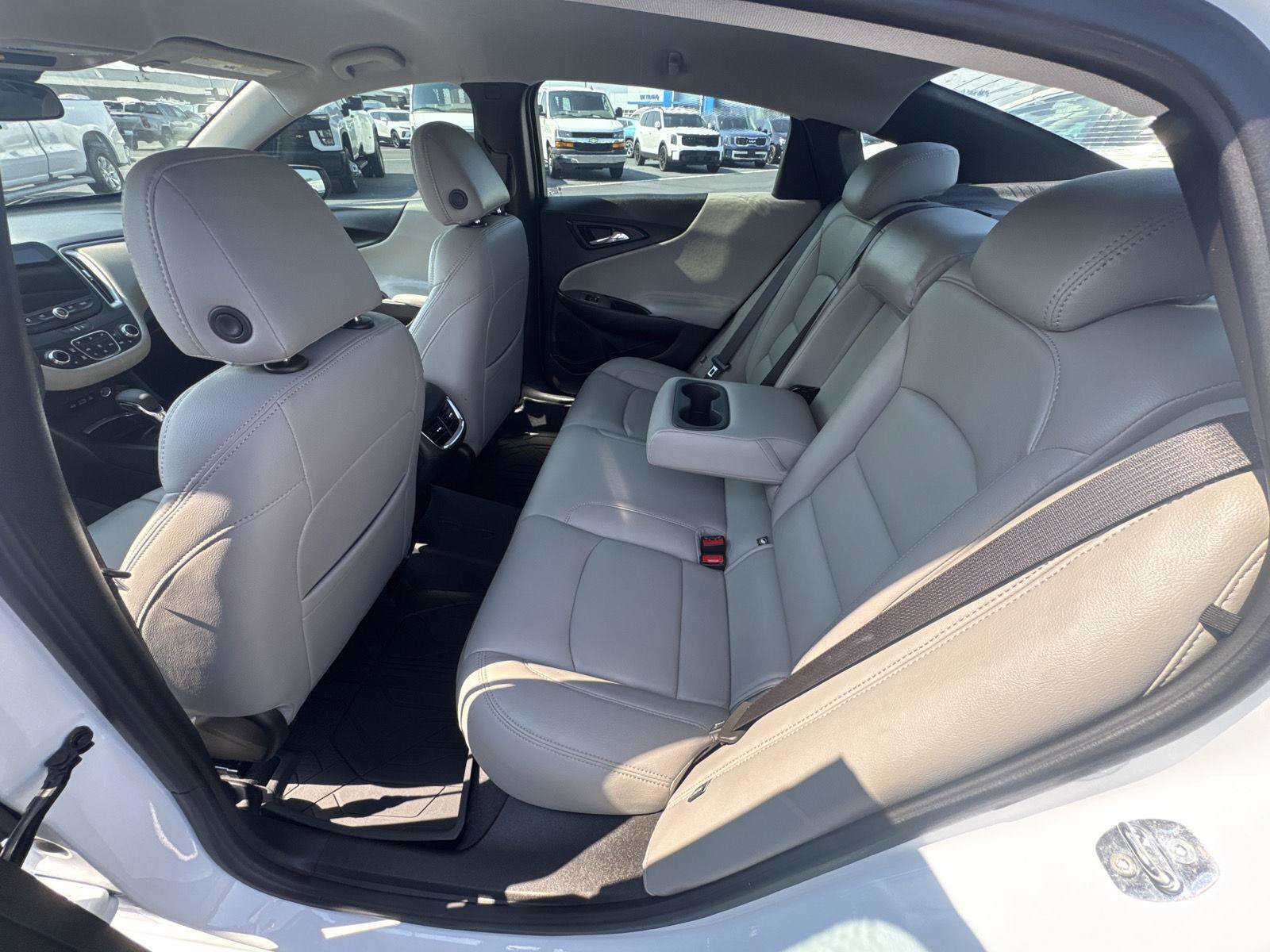 Used 2023 Chevrolet Malibu LT FWD image 9