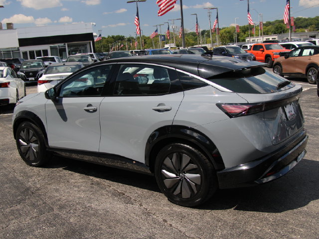 Used 2024 Nissan Ariya AWD image 3