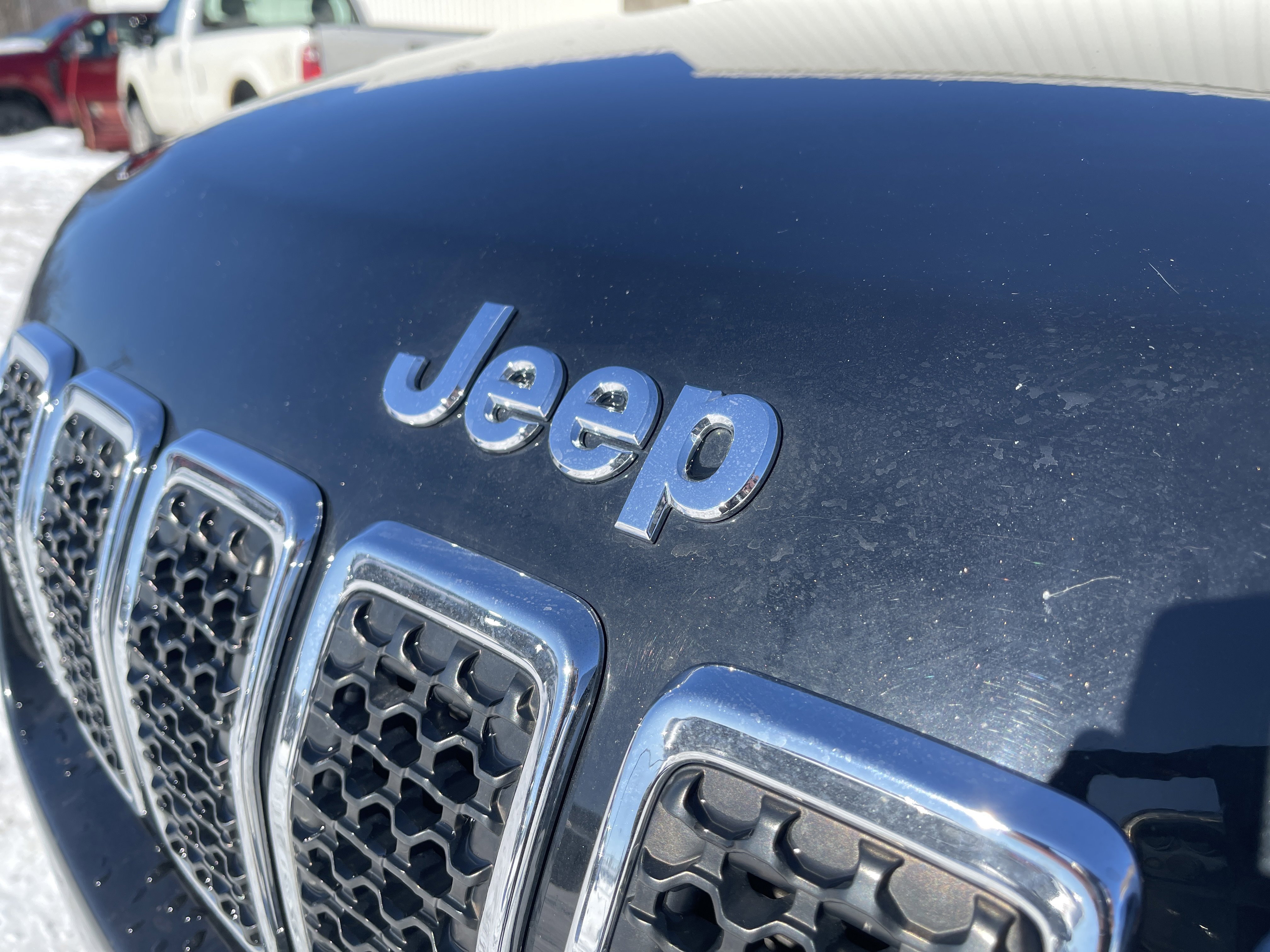 Used 2019 Jeep Cherokee Limited image 25