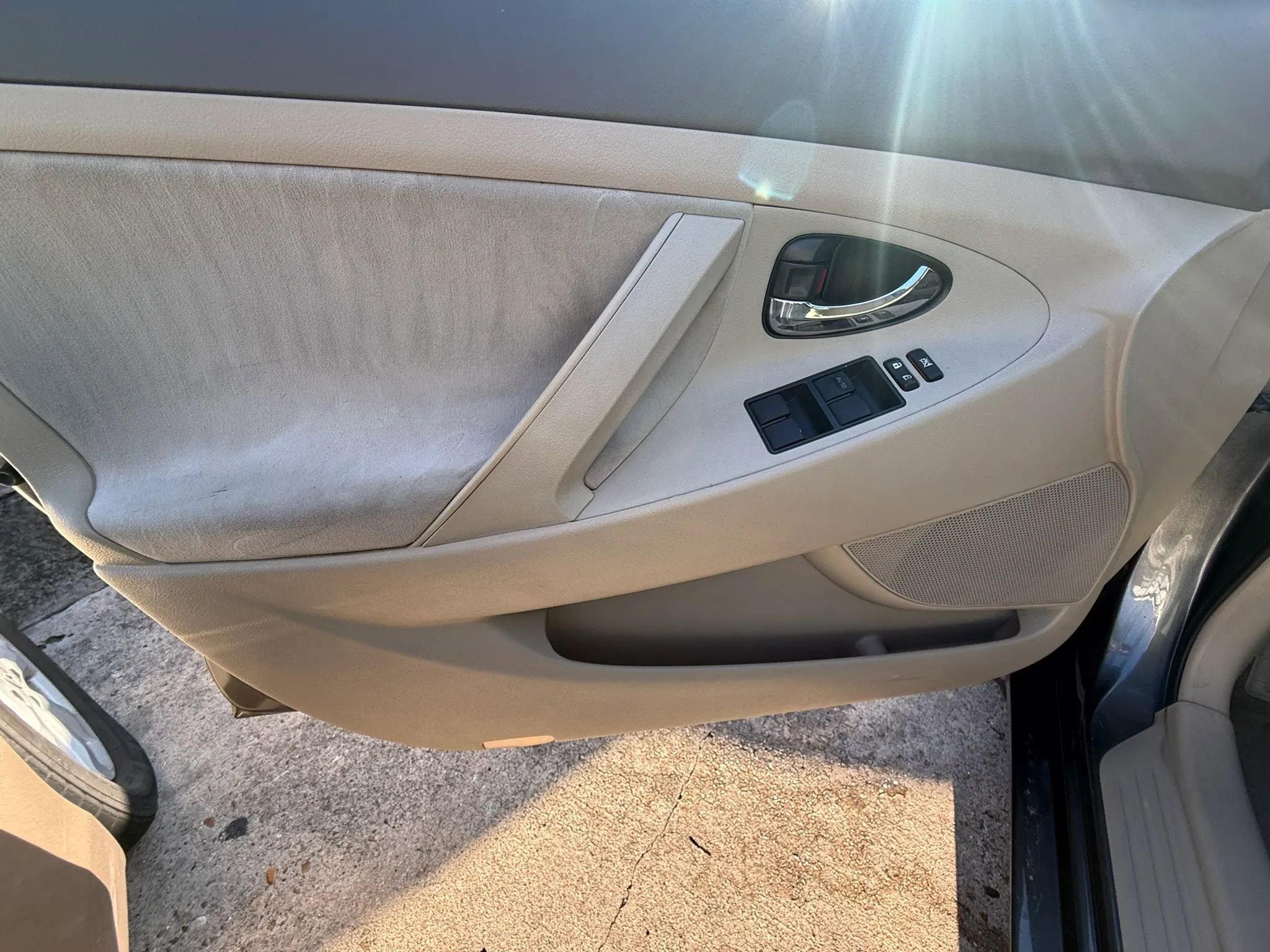 Used 2009 Toyota Camry LE FWD image 17