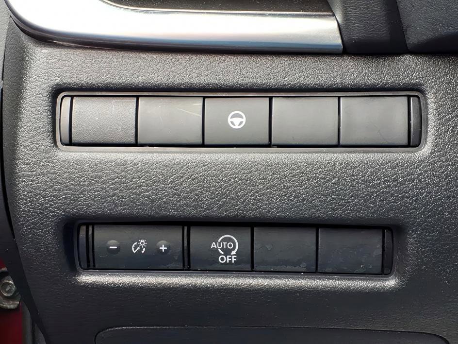 Used 2023 Nissan Rogue SV image 22