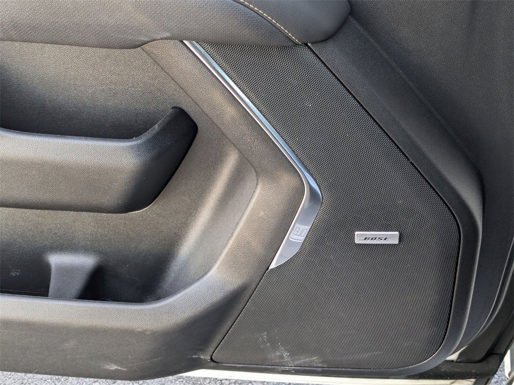 Used 2023 Chevrolet Suburban Premier image 18