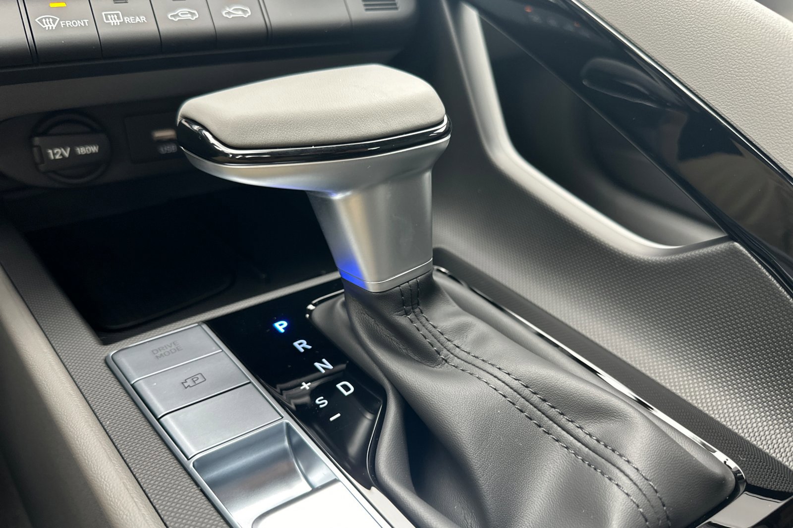 New 2026 Hyundai Elantra Sport FWD image 21