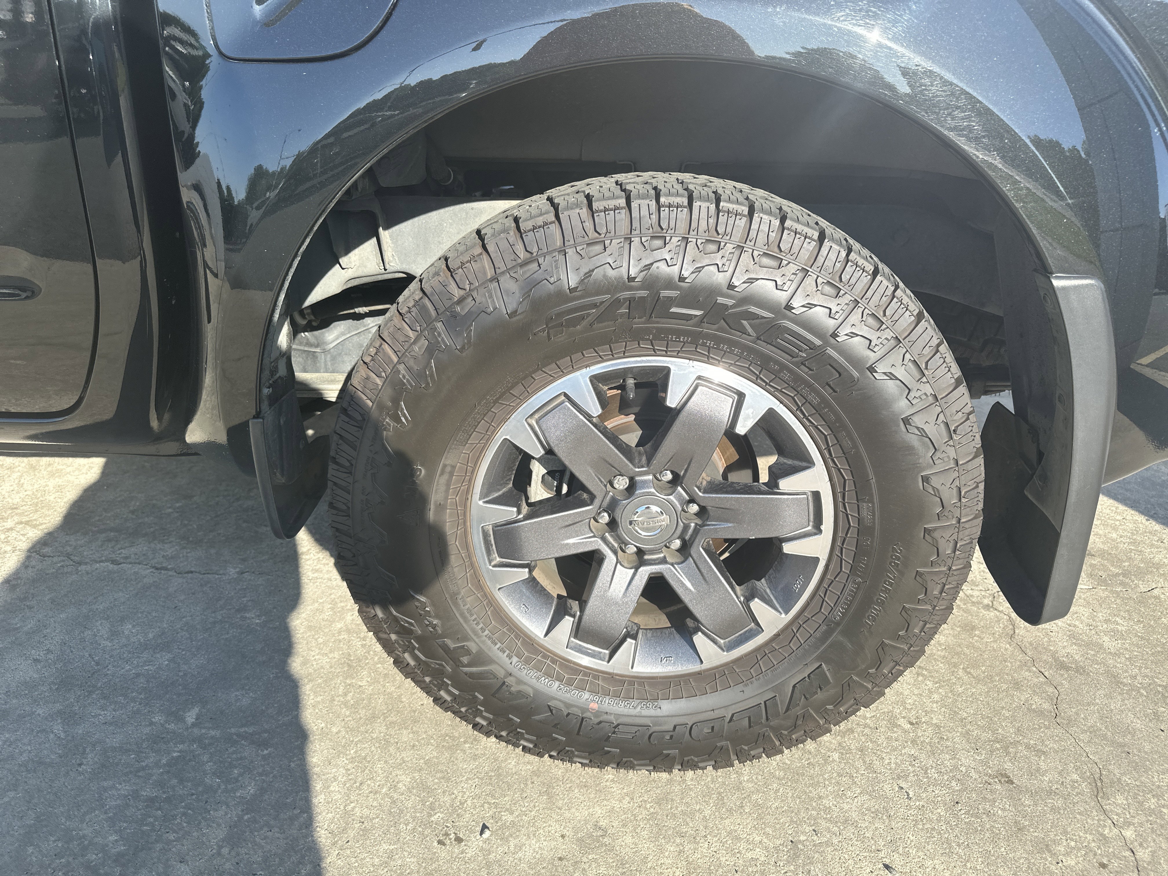 Used 2021 Nissan Frontier PRO-4X w/ Pro-4x Utility Package image 8
