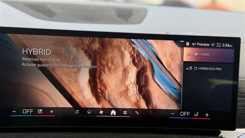 Used 2025 BMW X5 xDrive50e w/ M Sport Package image 59