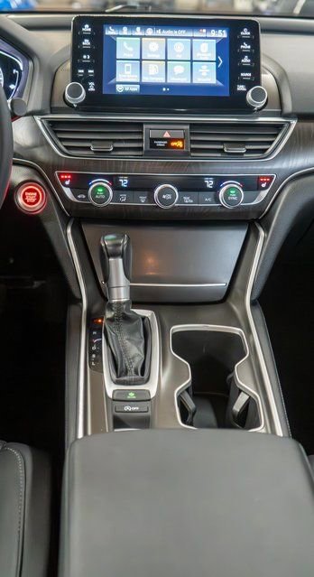 Used 2021 Honda Accord EX-L image 17