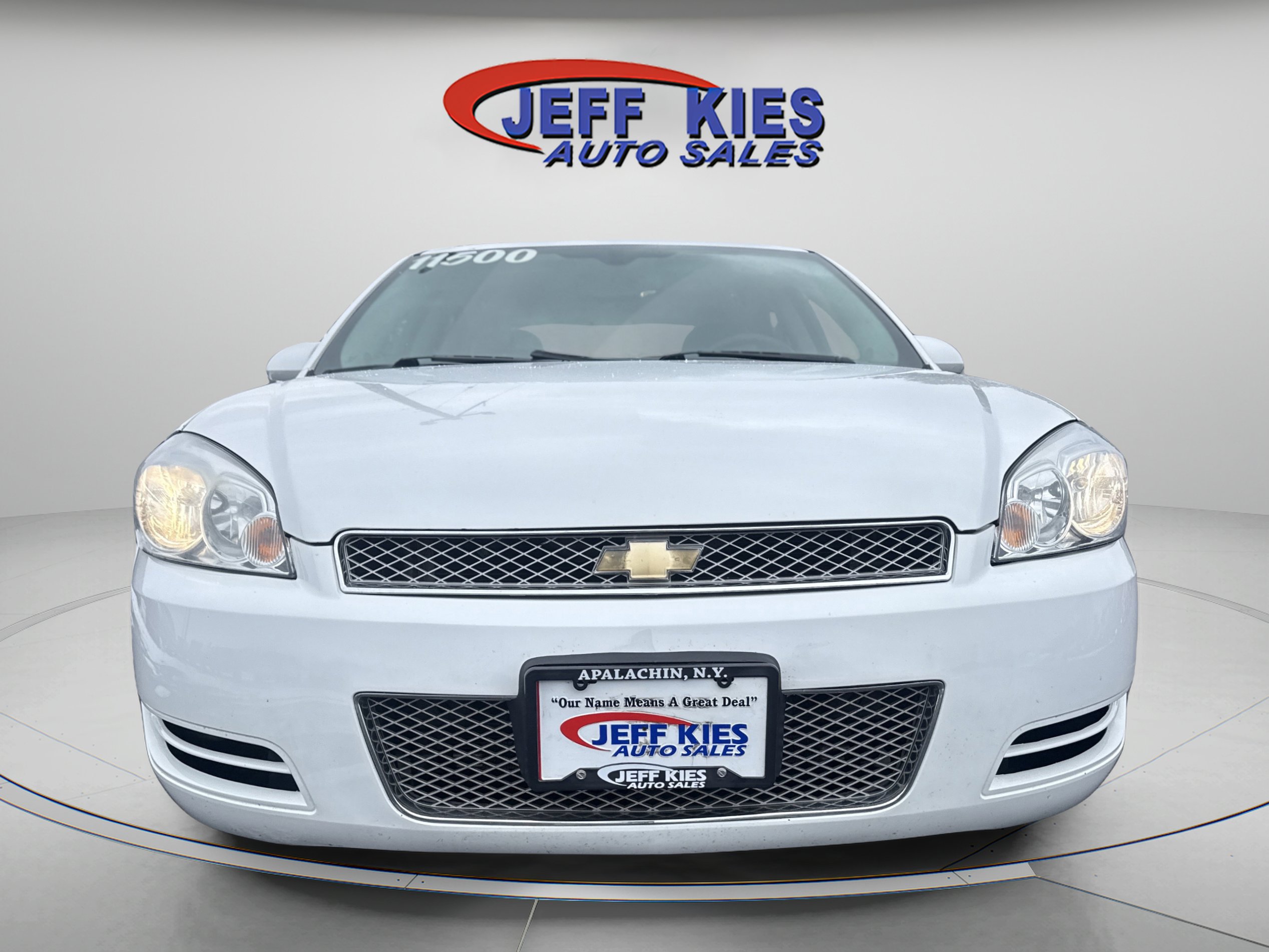 Used 2016 Chevrolet Impala LT image 2