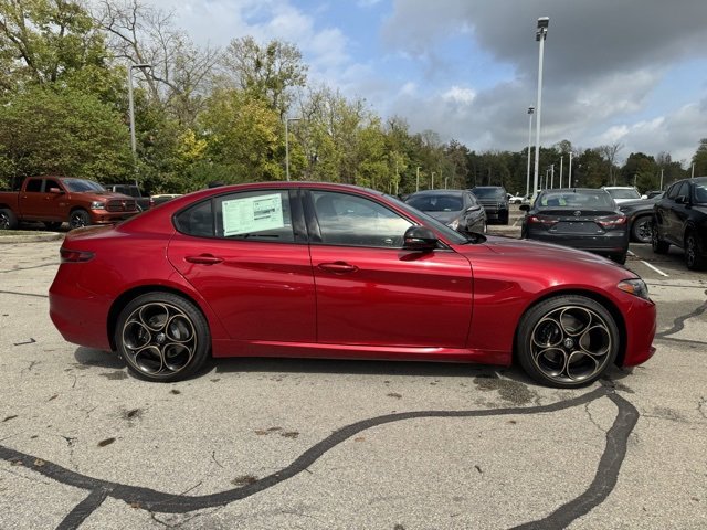 New 2025 Alfa Romeo Giulia AWD w/ Driving Assist Package image 5