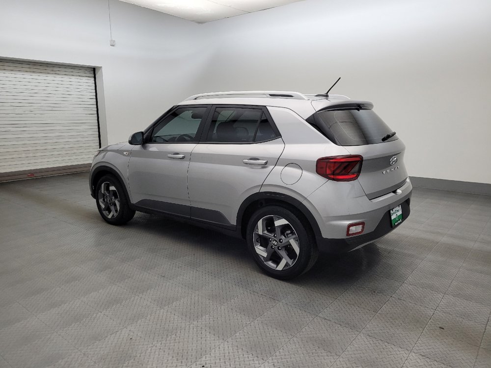Used 2023 Hyundai Venue SEL w/ Cargo Package FWD image 3