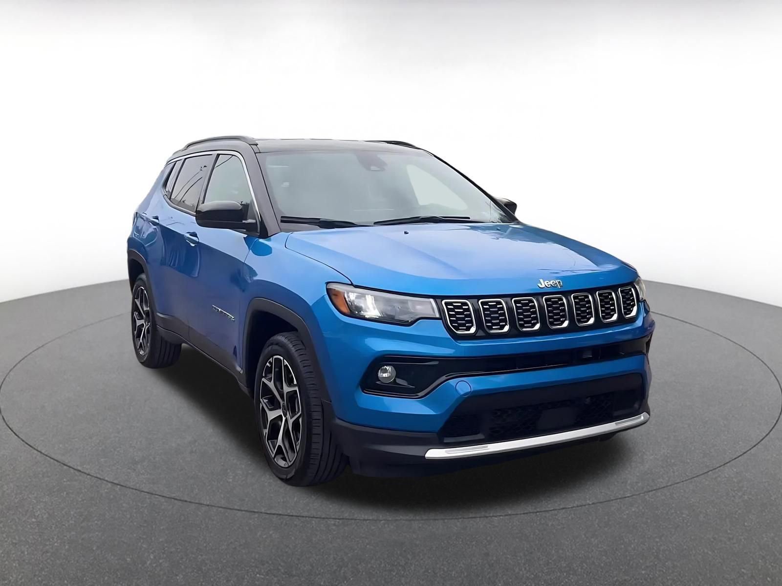 Used 2025 Jeep Compass Limited AWD/4WD image 3