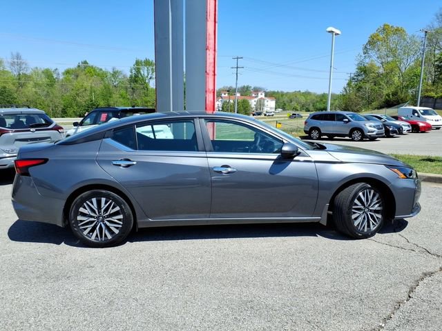 Certified 2025 Nissan Altima 2.5 SV w/ SV Premium Package image 2