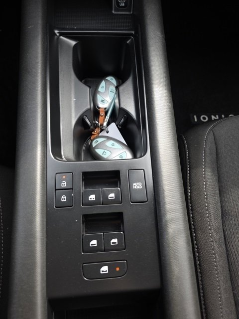 Certified 2024 Hyundai Ioniq 6 SE image 19