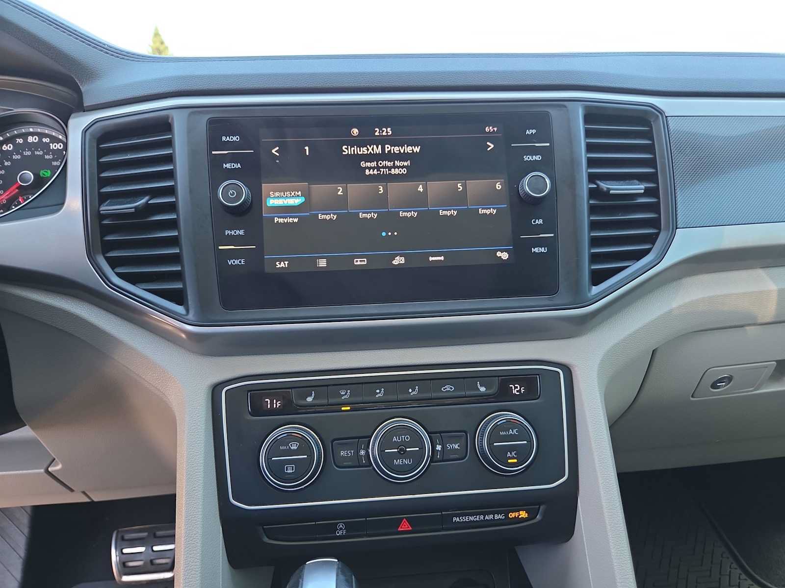 Used 2021 Volkswagen Atlas SE w/ Panoramic Sunroof Package FWD image 24